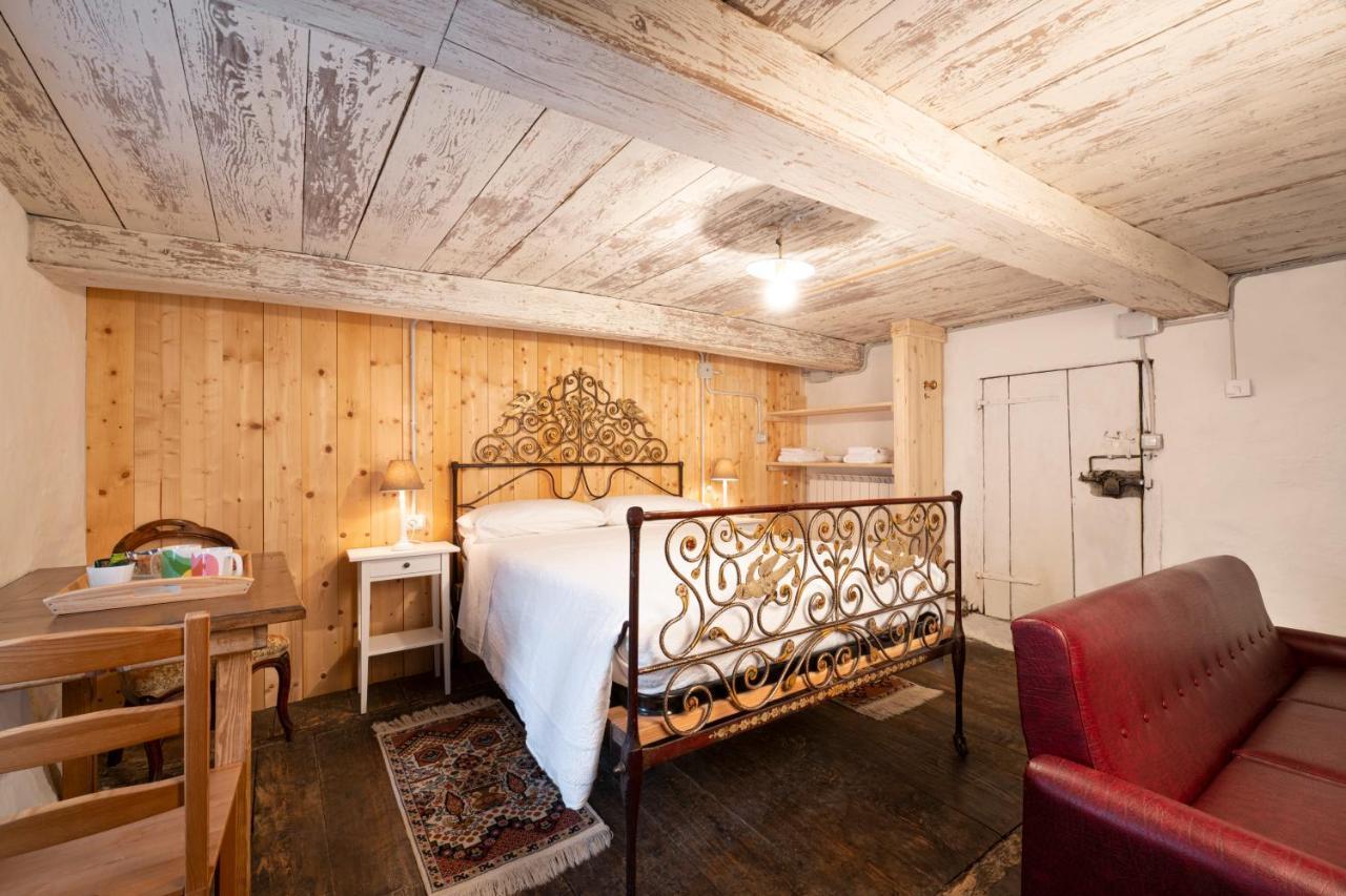 B&B Casa Quaroni Anzino Extérieur photo